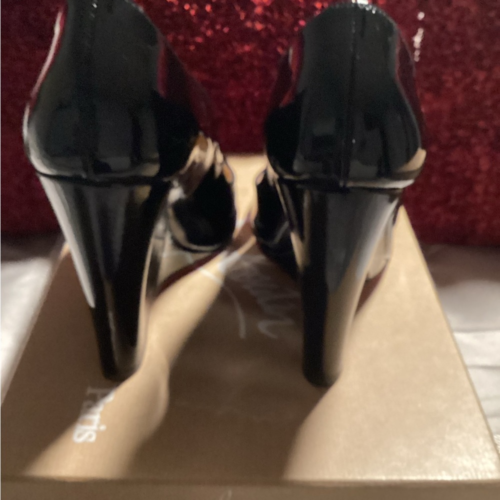 Christian Louboutin Black Patent Leather Pointed Toe Pump - Picture 4 of 7